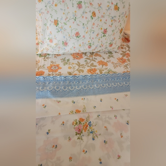 VINTAGE Single/Twin 3pc Bedding Florals Orange, Green, Blue, Yellow, Pink. - Picture 5 of 13